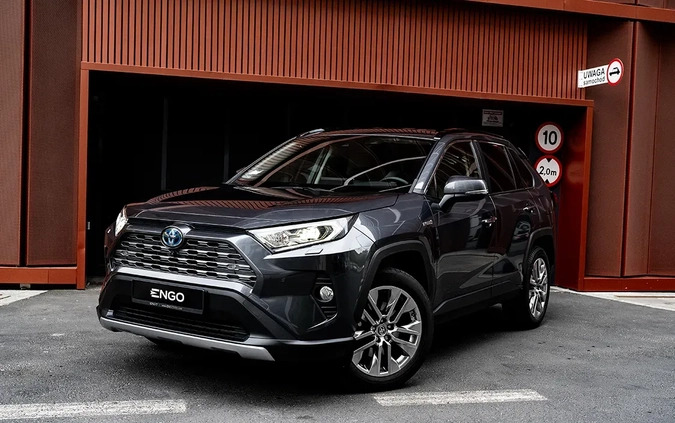 Toyota RAV4 cena 188000 przebieg: 33000, rok produkcji 2021 z Piaski małe 352